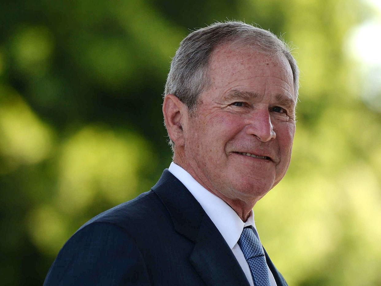 <p>Bush asistirá a la ceremonia en Washington, D.C., junto a su esposa y exprimera dama de Estados Unidos, Laura Bush </p> ((AFP via Getty Images))