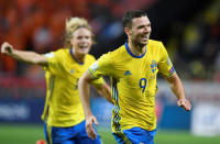 Football Soccer - Sweden vs Netherlands - 2018 World Cup Qualifier - Friends Arena, Stockholm, Sweden - 6/9/16. Sweden's Marcus Berg and Oscar Hiljemark (L) cheer after Berg's 1-0 goal. TT News Agency/Pontus Lundahl/ via REUTERS