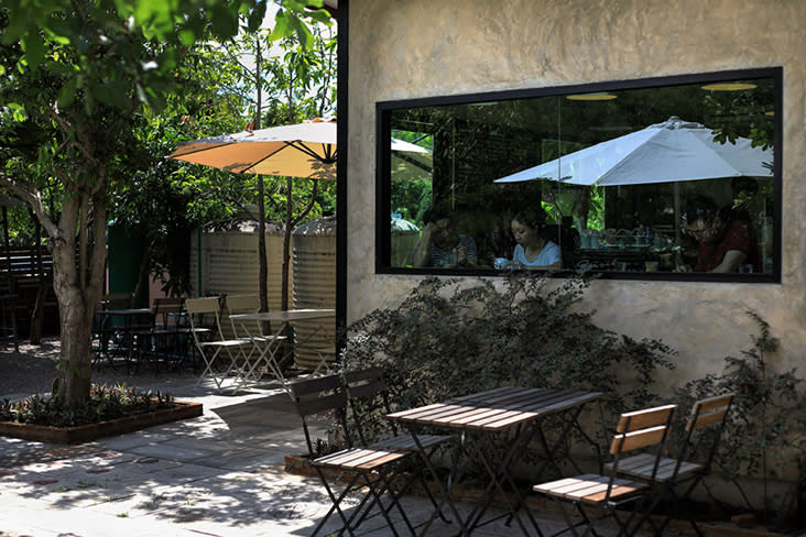Choose between air-conditioned indoor seating or enjoying your cuppa 'al fresco' in the sun.