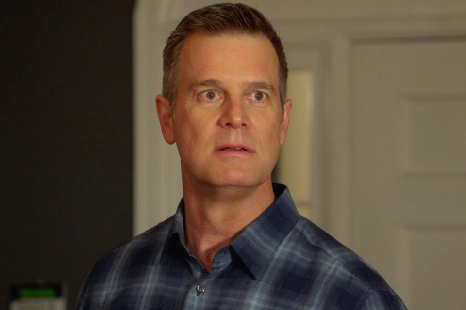 Peter Krause in the “Revovery” episode of '9-1-1'