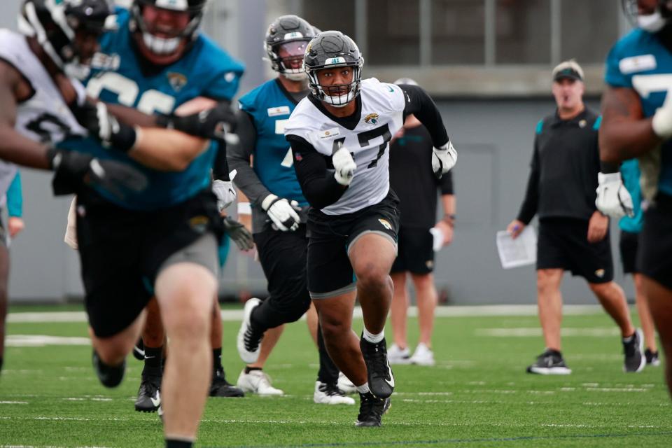 Jacksonville Jaguars outside linebacker De'Shaan Dixon (47) participates in an offseason training activity Tuesday, May 31, 2022 at TIAA Bank Field in Jacksonville. [Corey Perrine/Florida Times-Union]