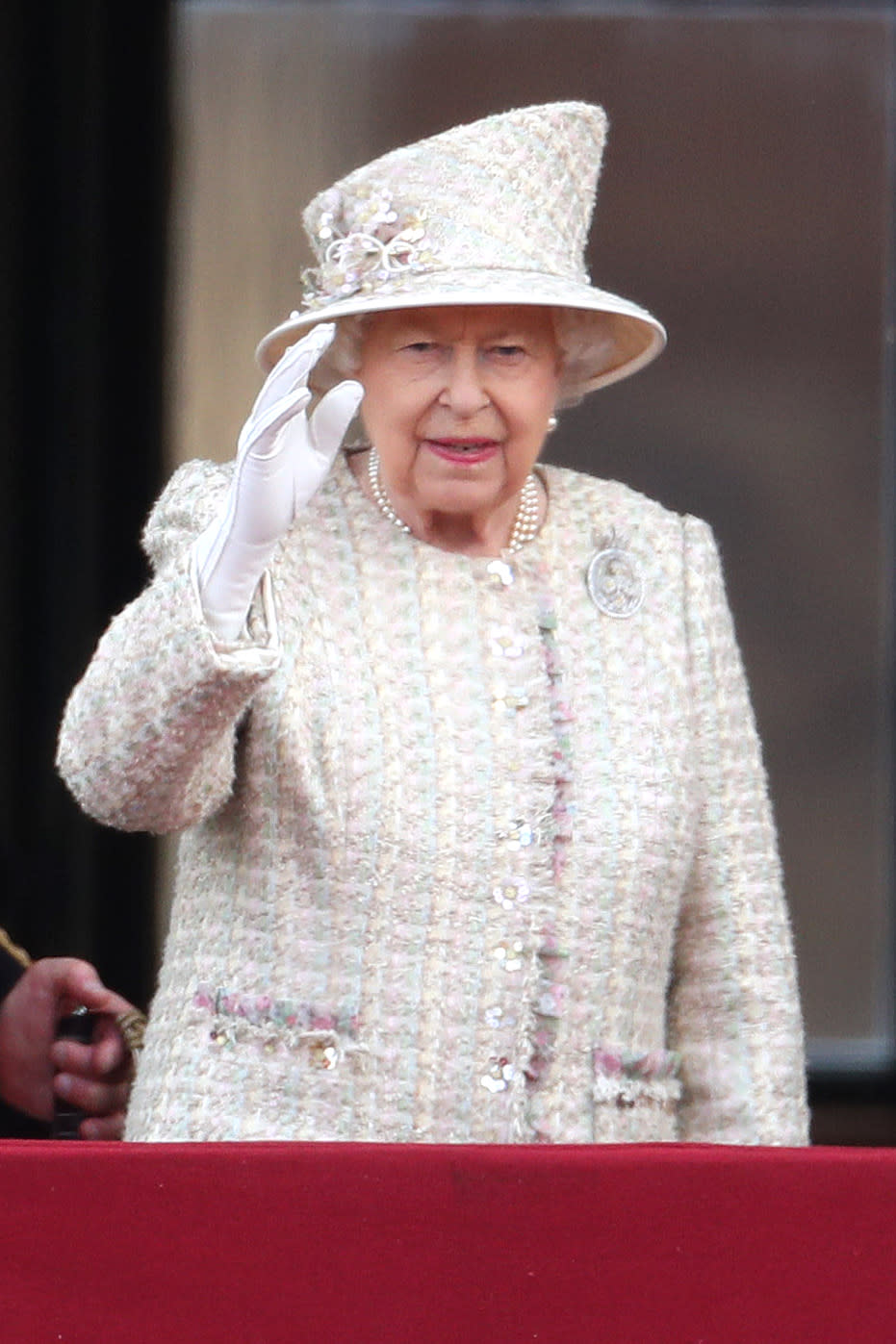 The Queen wore a more neutral outfit than usual in 2019, in tweed by Angela Kelly, her personal dresser, with a Launer handbag and Anella and Davide shoes. (Getty Images)