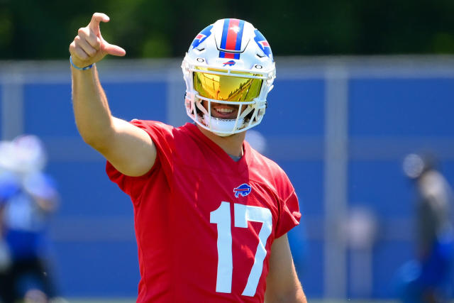 Buffalo Bills Blue and Red practice