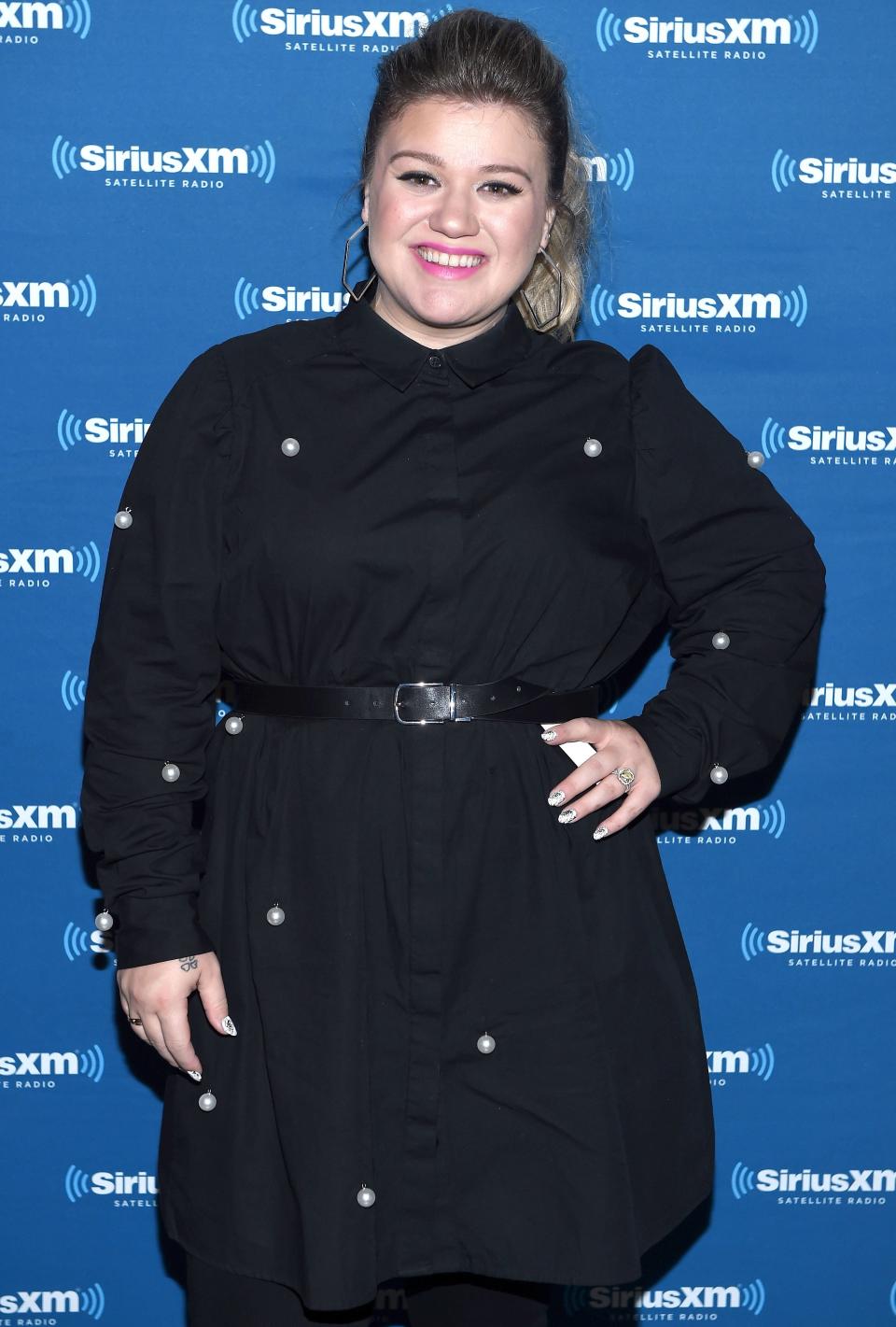 <b>What prompted the clapback? </b>A Twitter user called her fat The "Piece by Piece" singer clapped back at someone who tweeted "You're fat" at her. Clarkson, who has made it clear <a href="http://people.com/bodies/kelly-clarkson-shuts-down-body-shamer/" rel="nofollow noopener" target="_blank" data-ylk="slk:she doesn't care what people think about her weight;elm:context_link;itc:0;sec:content-canvas" class="link ">she doesn't care what people think about her weight</a>, tweeted an amazing response, writing simply, "…and still f—ing awesome."