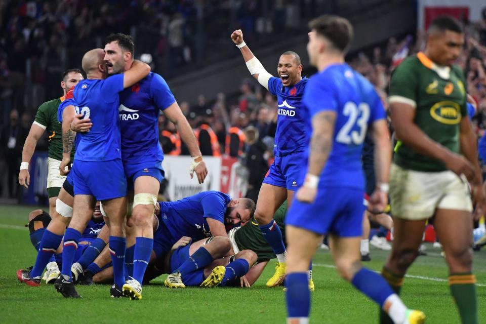 France edged past South Africa 30-26 in a brutal Test match last time they met (AFP via Getty Images)