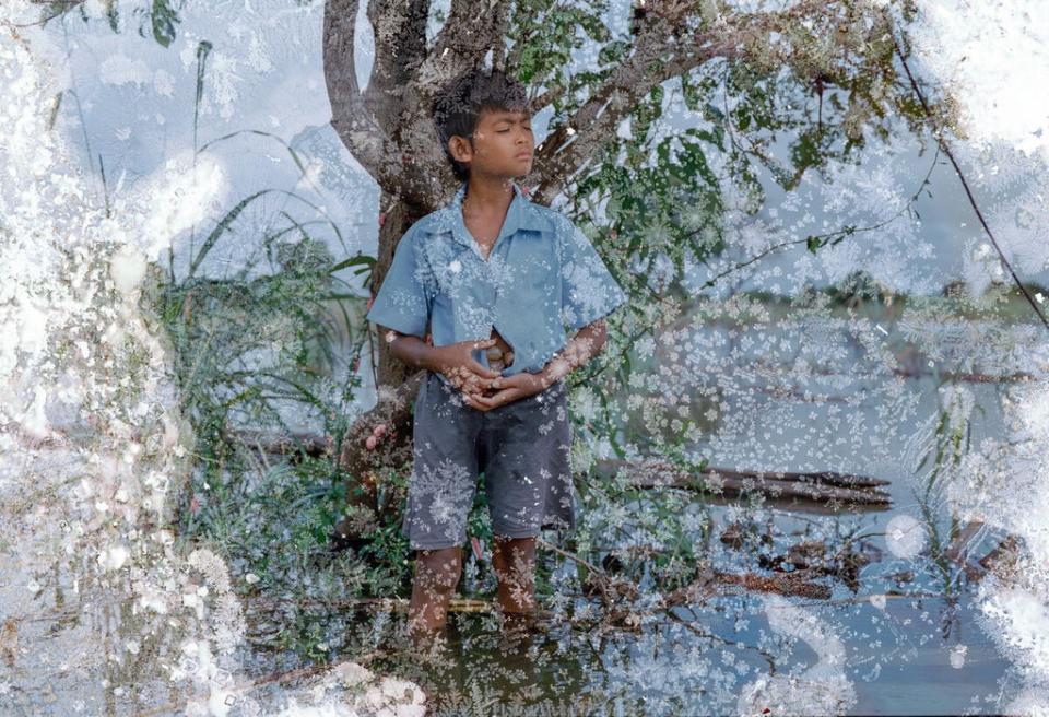 MengHy’s grandfather relies on the  Tonlé Sap lake for fishing, but the climate crisis has made times hard (Lim Sokchanlina/Save the Children)