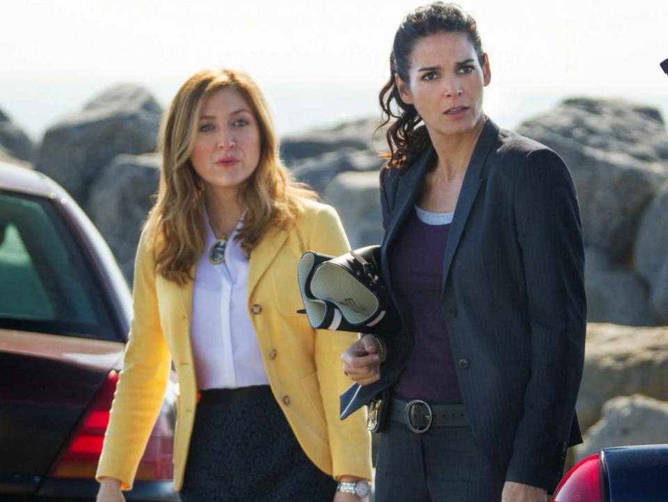 mauara isles and jane rizzoli on rizzoli & isles