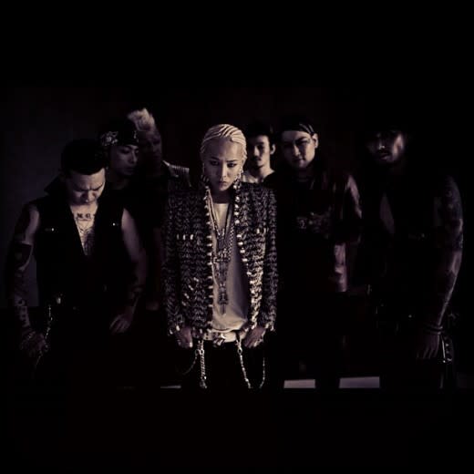 G-Dragon reveals his comeback image