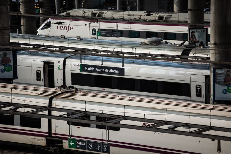 08-10-2021 Trenes de la estación de Atocha, 8 de octubre de 2021, en Madrid, (España).