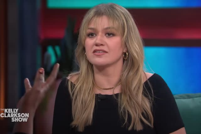 <p>The Kelly Clarkson Show/NBC</p> Kelly Clarkson shows off new bangs