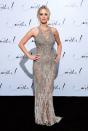 <p>J. Law zeigte sich in London besonders mutig, denn sie hatte sich für ein spinnennetzartiges Atelier Versace Kleid entschieden.<br> [Bild: PA] </p>