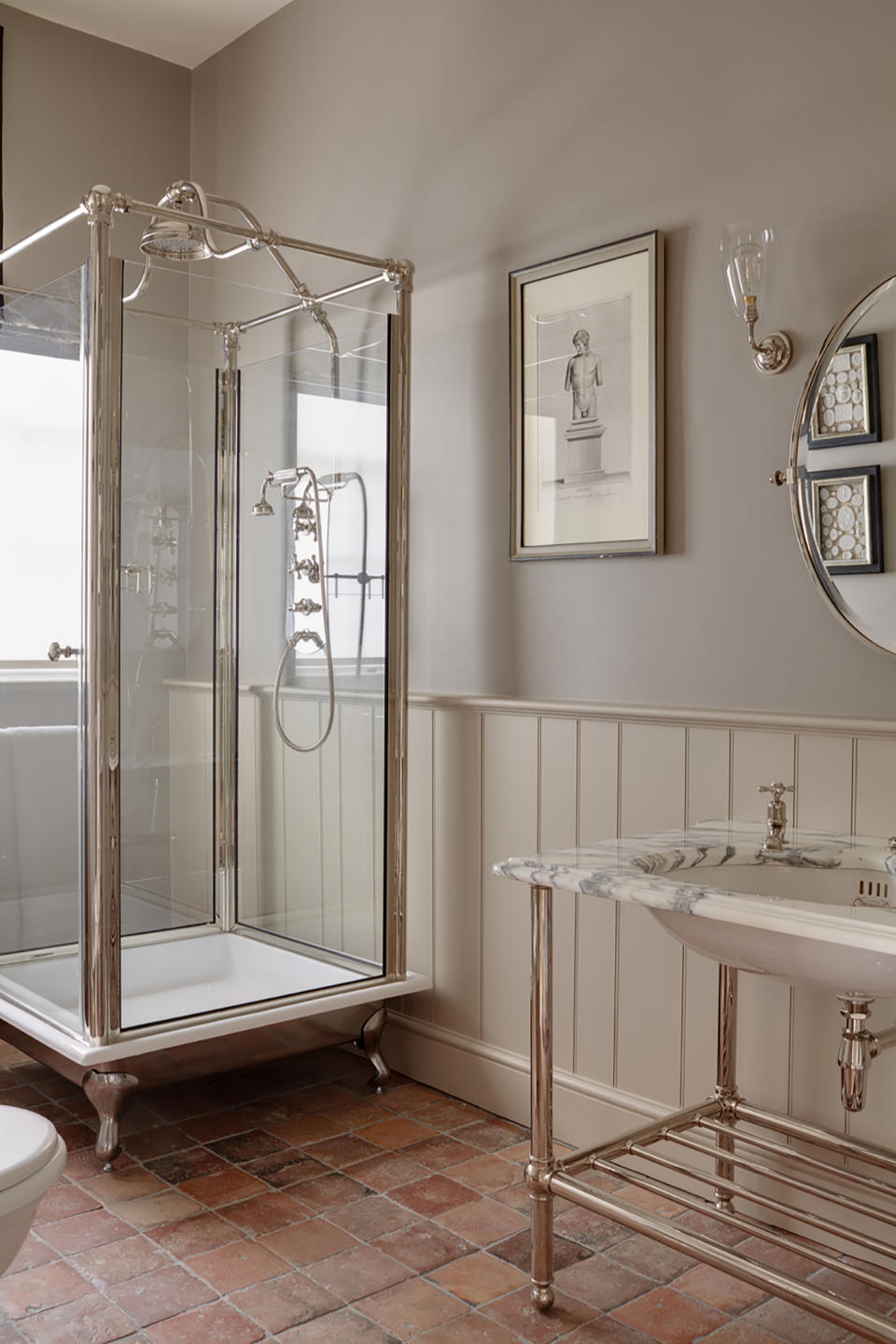 6. Create a statement with a sophisticated shower cubicle