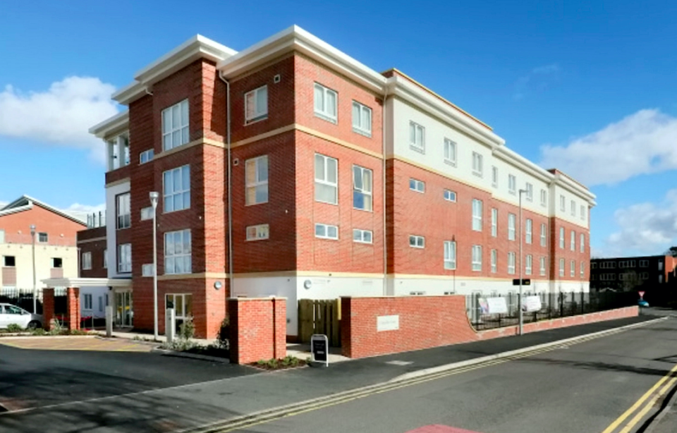 The Chandler Arms opened its doors for people living in Chandler Court in Bromsgrove, Worcs., over Christmas. (SWNS)