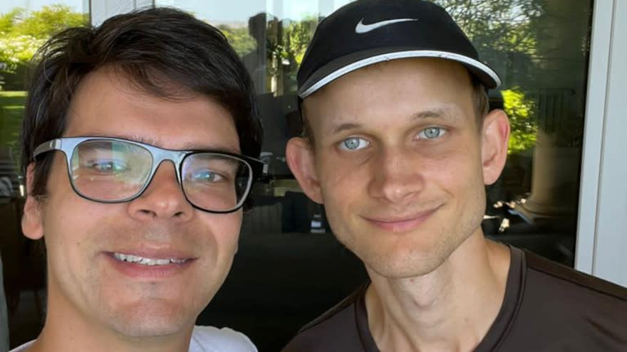 Darío Nieto junto a Vitalik Buterin, durante la visita del líder de Ethereum a Buenos Aires a fines de 2021