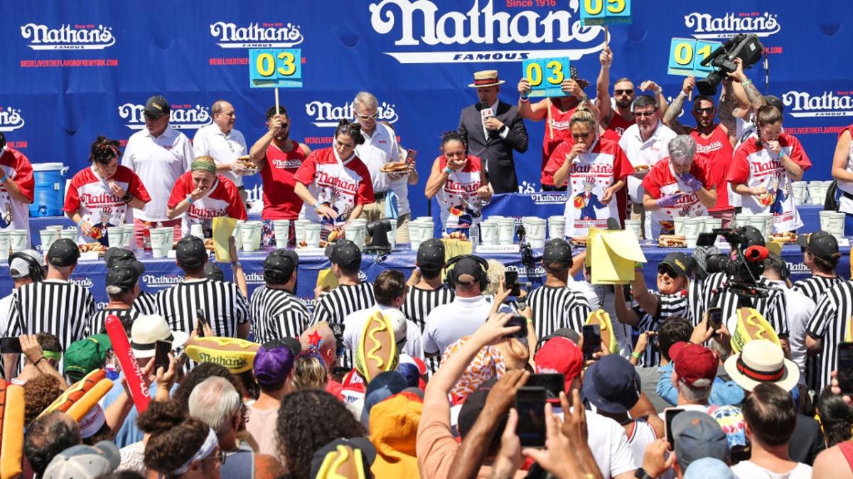 Washington woman takes part in Nathan’s Famous Hot Dog Eating Contest