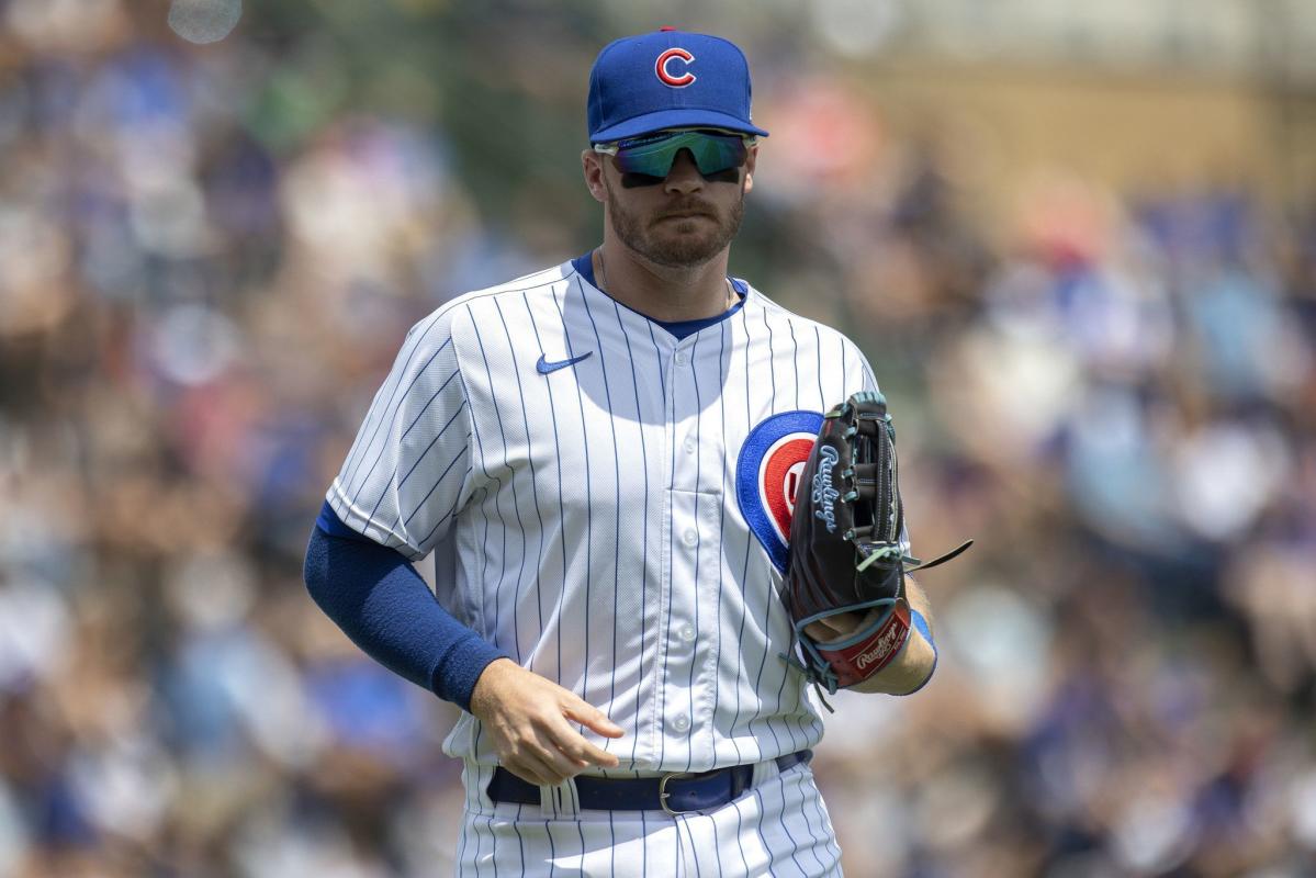 Chicago Cubs are eyeing a free agent from division rival