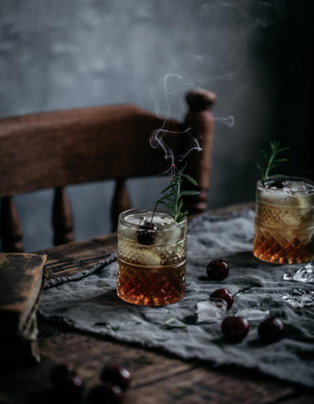 15 idées de cocktails d'Halloween ensorcelants