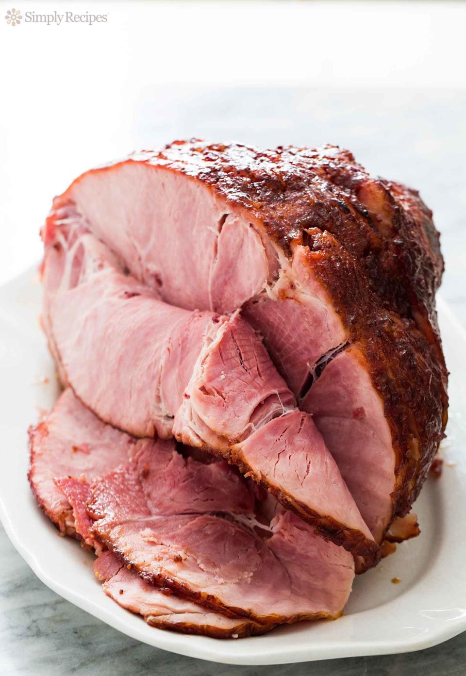 <strong>Get the <a href="http://www.simplyrecipes.com/recipes/cranberry_glazed_ham/" target="_blank">Cranberry Glazed Ham recipe</a>&nbsp;from Simply Recipes.</strong>