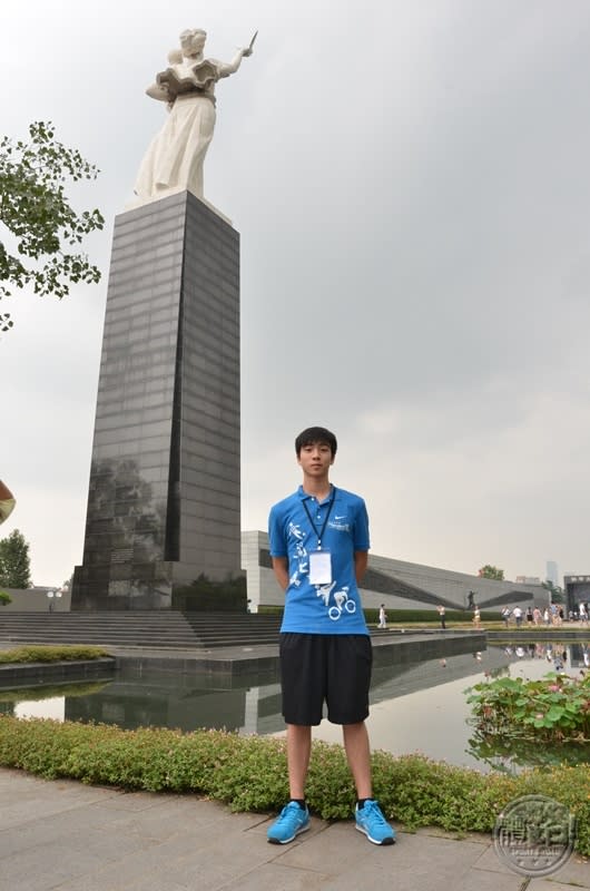 南京運動交流團體驗內地運動員刻苦訓練