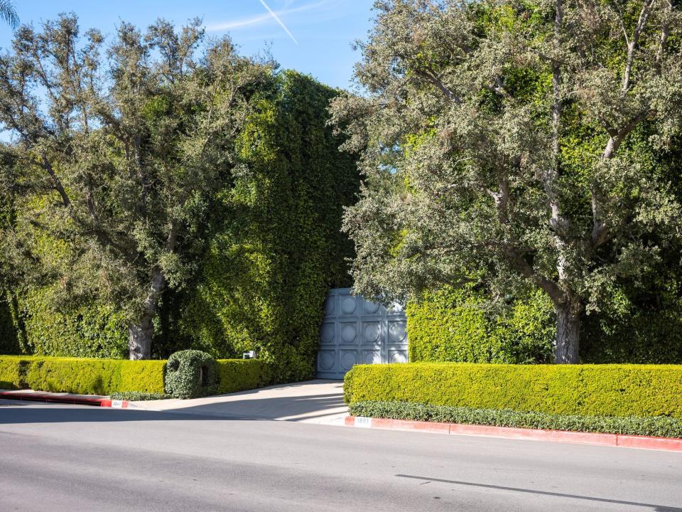 jeff bezos beverly hills california home