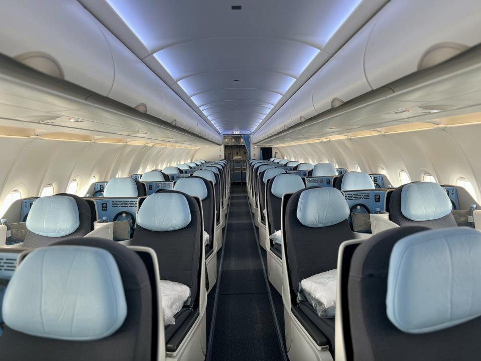 La Compagnie's all-business class cabin with blue headrests.