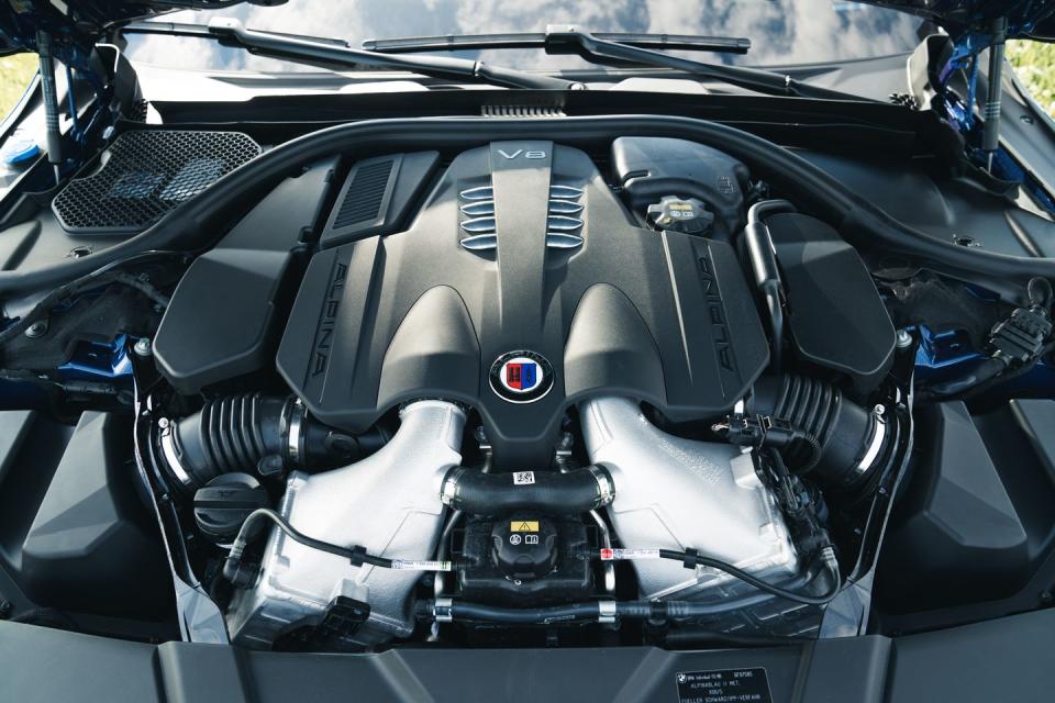 <p>For the B7, Alpina modifies BMW's twin-turbo 4.4-liter V-8 to produce 600 horsepower and 590 lb-ft of torque. </p>