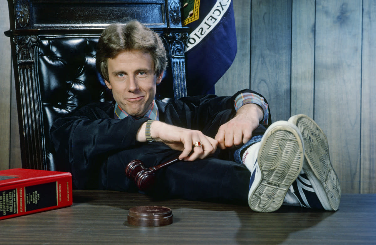 <p>NBC/Getty Images</p><p><strong>Harry Anderson </strong>starred as the young, sneaker-clad amateur magician and Judge Harry T. Stone in the original <em>Night Court </em>for all nine seasons.</p>