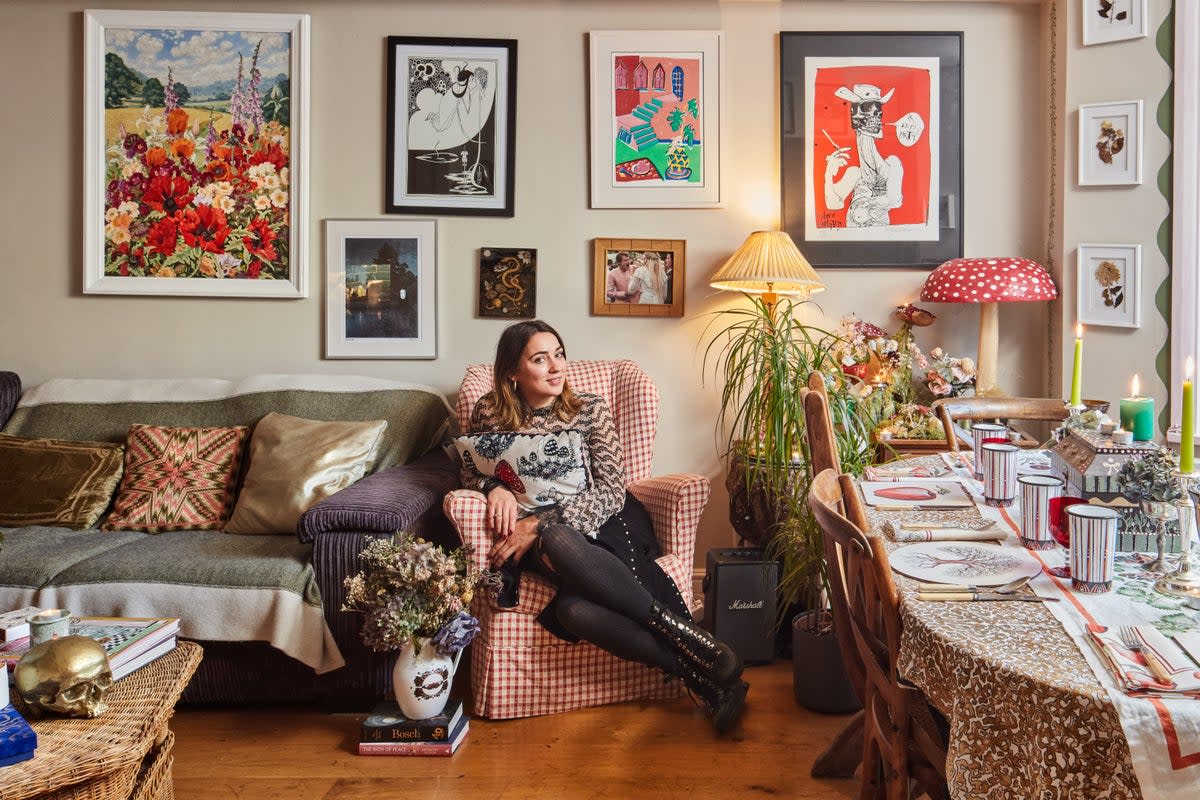 Bell Hutley in her Ladbroke Grove flat (Juliet Murphy)