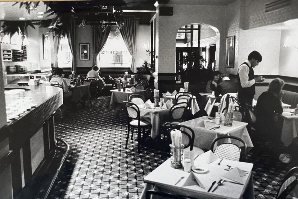 Queen's Restaurant, Blackburn, 1984