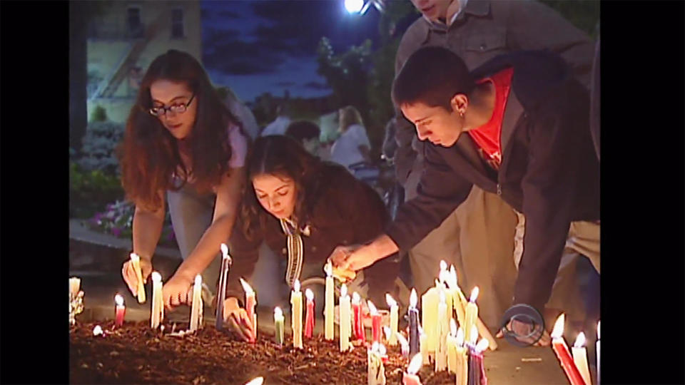 A memorial service in Ridgewood, N.J., for those lost in the 9/11 attacks.  / Credit: CBS News