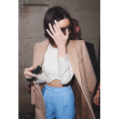 <p>Kendall Jenner a opté pour un look casual chic dans les tons pastels pour assister à un des défilés de la dernière Fashion Week londonienne. </p><p><i>Crédits photo: Instagram.com/KendallJenner</i></p>