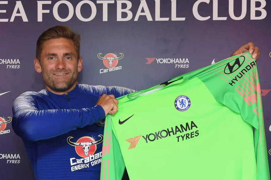 Chelsea have signed Rob Green on a free transfer