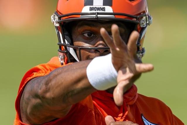 Cleveland Browns QB Deshaun Watson sitting out with shoulder