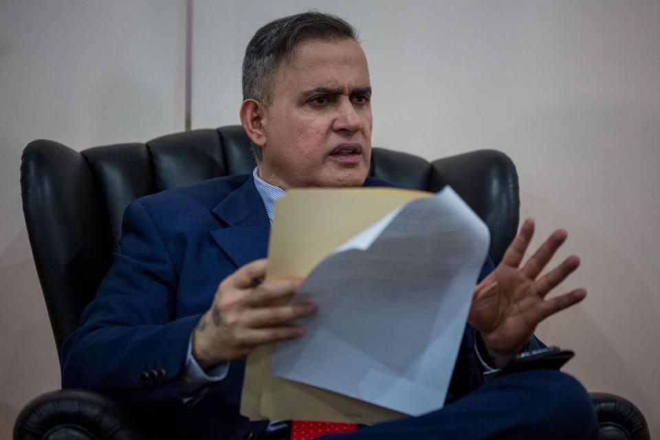 El fiscal de Venezuela, Tarek William Saab, aseguró el martes que tras dos meses de investigación el Ministerio Público obtuvo la confesión de Natalia Améstica como autora del doble homicidio de su pareja, el productor Carlos Molnar, y del cantante de rap Tirone González, conocido como Canserbero, ocurrido en 2015.