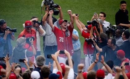 Max Scherzer celebrates after throwing a no hitter in the Nationals' 6-0 win over Pirates. (Getty)