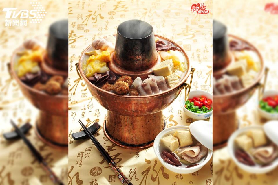 【南門系列】東北酸菜白肉鍋，優惠價469元，原價599元。(圖／食尚玩家購物網提供)