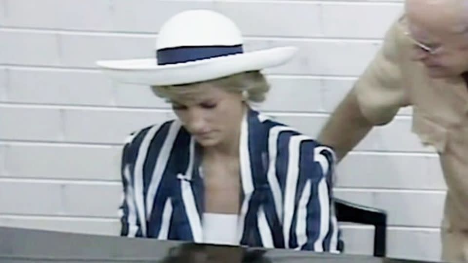 Prinzessin Diana verblüffte im Januar 1988 auf einer Australien-Reise die Menschen mit einem Mini-Klavierkonzert. Foto: