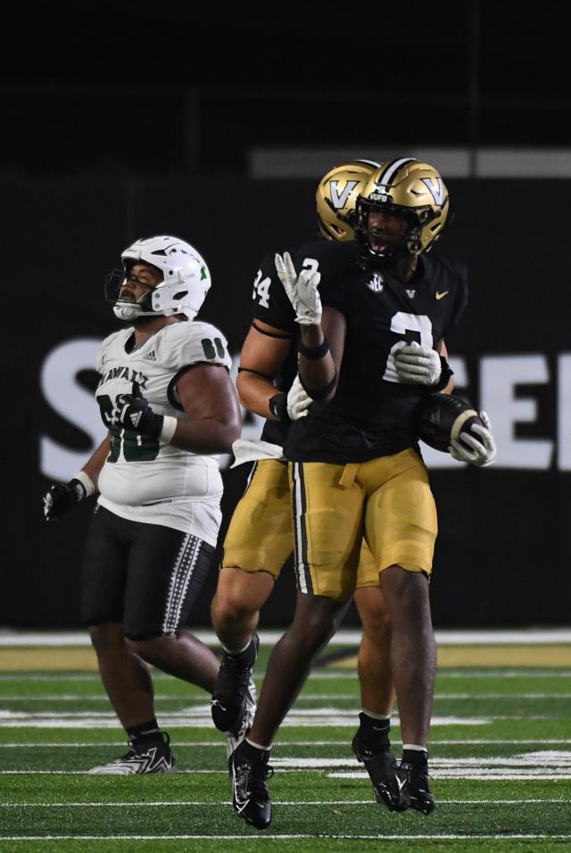 Vanderbilt beats Michigan to force a Game 3