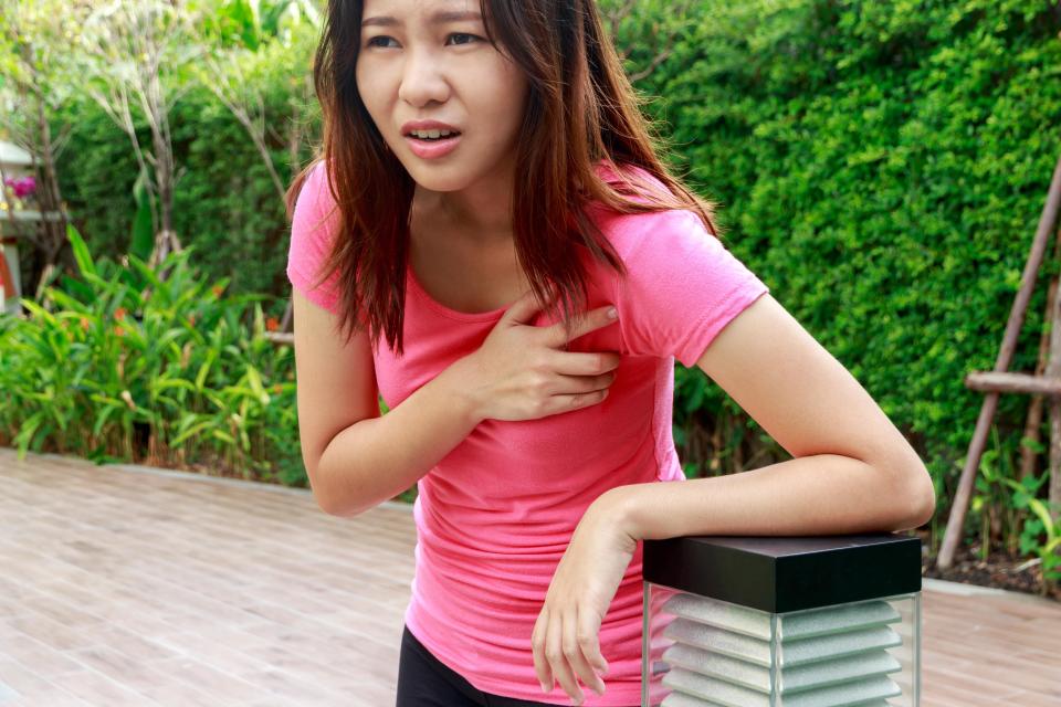 Vor allem junge Frauen rechnen oft nicht damit, einen Herzinfarkt zu bekommen. (Symbolbild: Getty Images)