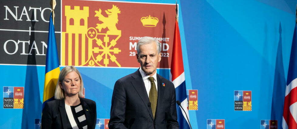 Magdalena Andersson (Première ministre de la Suède) et Jonas Gahr Store (Premier ministre de la Norvège), au sommet de l'Otan à Madrid le 29 juin 2022. 
