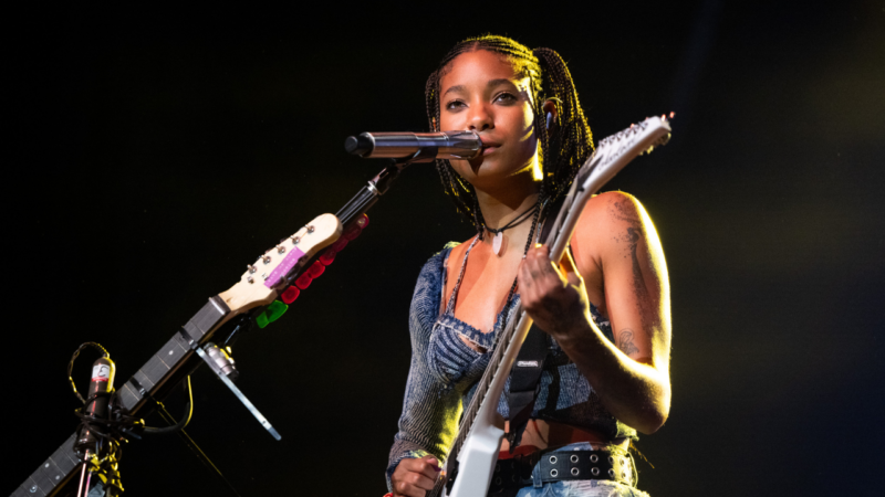 Willow Smith Stuns Fans With Earth, Wind, & Fire Bass Cover | Scott Dudelson