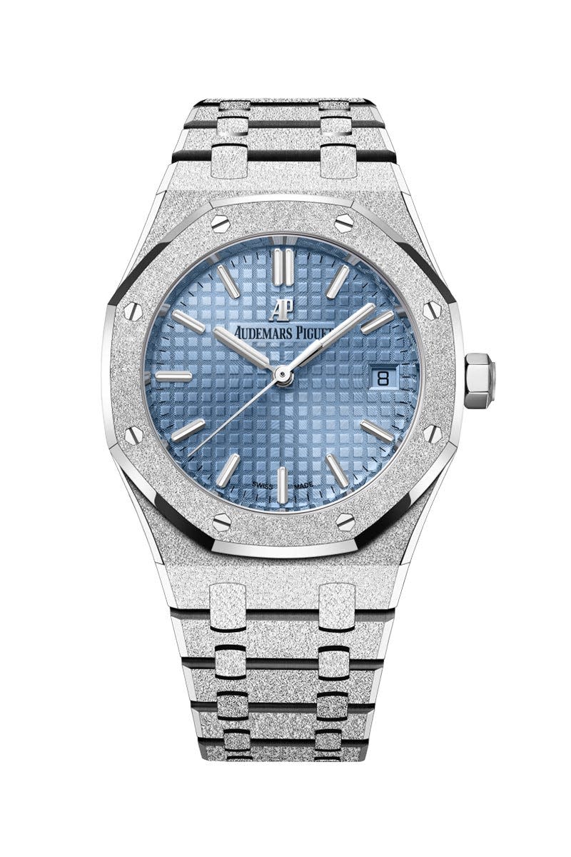 <p><a href="https://www.audemarspiguet.com/com/en/watch-collection/royal-oak/77353BC.GG.1263BC.01.html" rel="nofollow noopener" target="_blank" data-ylk="slk:Shop Now;elm:context_link;itc:0;sec:content-canvas" class="link ">Shop Now</a></p><p>Audemars Piguet </p>