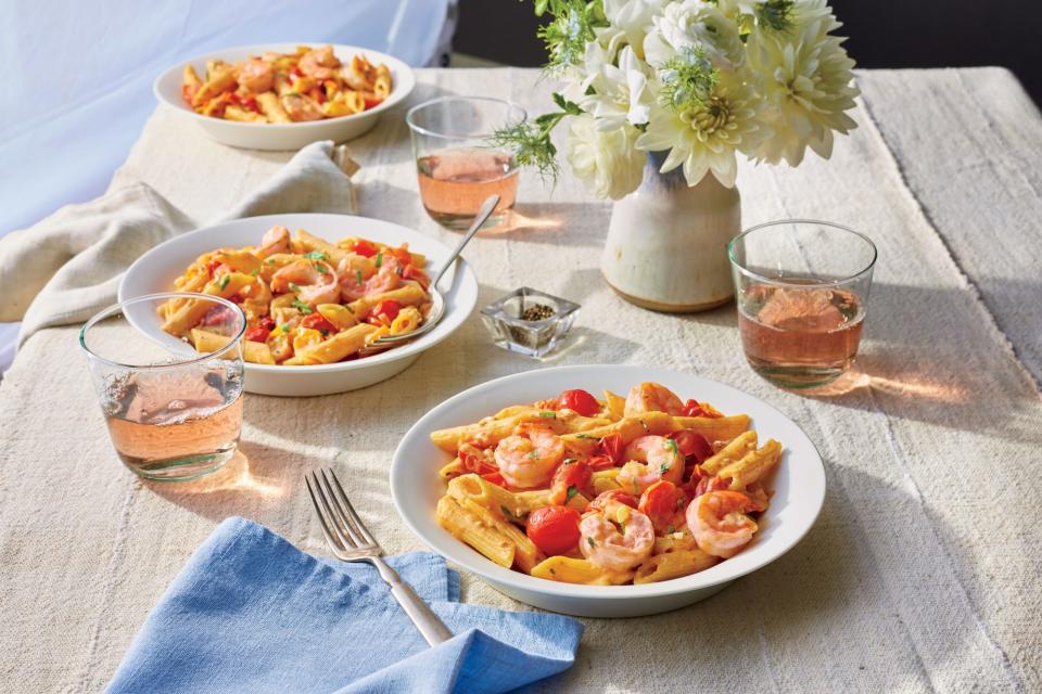 Pasta with Shrimp and Tomato Cream Sauce