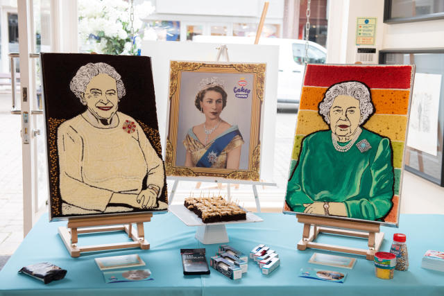 Some iconic pictures of the Queen from each decade of her 70 year-reign have been made entirely from cake. (SWNS)