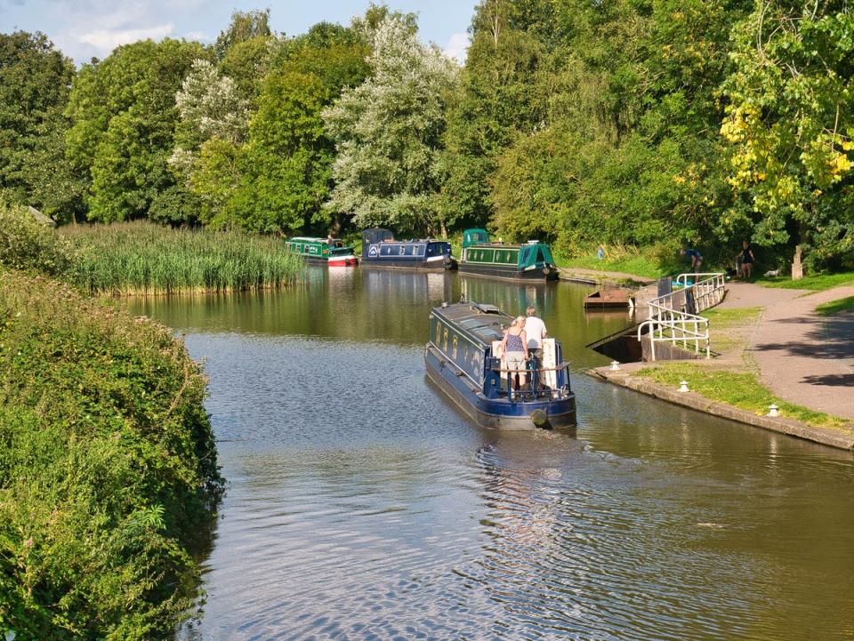 A narrowboat break is a leisurely way to explore the English countryside (Getty Images)