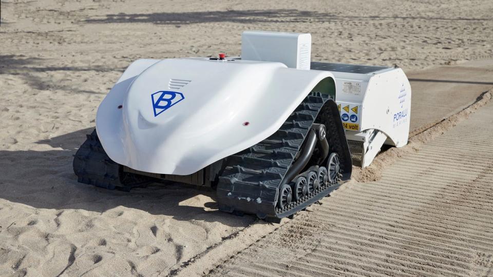 <div>BeBot on a beach. Photo via The Searial Cleaners.</div>