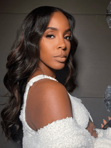 Kelly Rowland Partners With Water Wipes For #Hallowclean Station