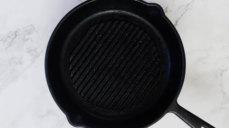 Hot cast iron grill pan