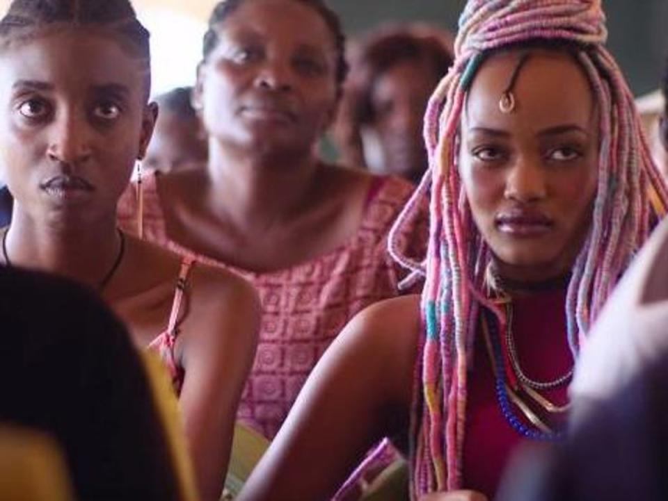 Samantha Mugatsia as Kena and Sheila Munyiva as Ziki in ‘Rafiki’ (Rafiki)