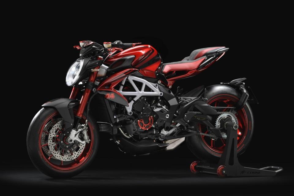 MV Agusta Brutale 800 RR的基本機械結構在LH44車型上保持不變。